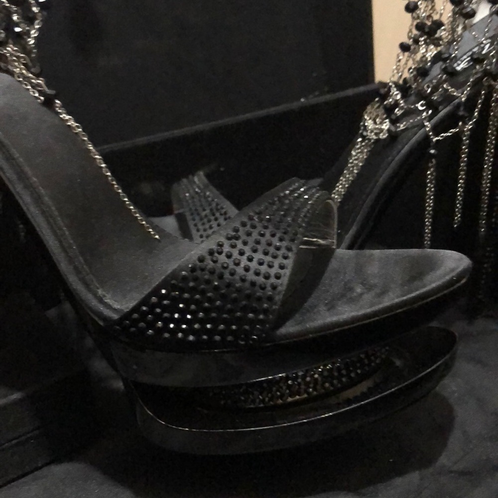 Shoes - Picture 3 of 3